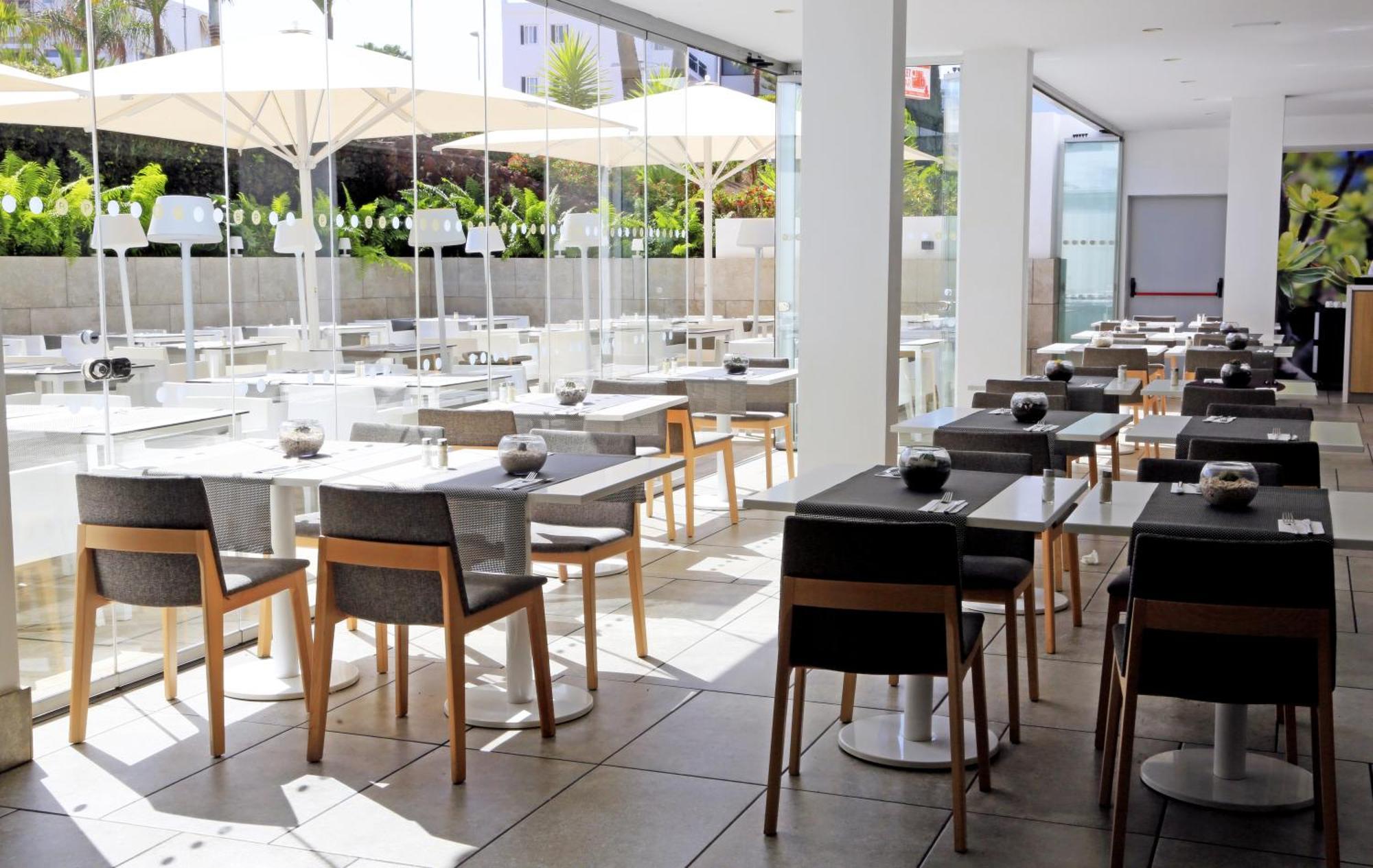 Akeah Broncemar Hotel Плая дел Инглес Екстериор снимка